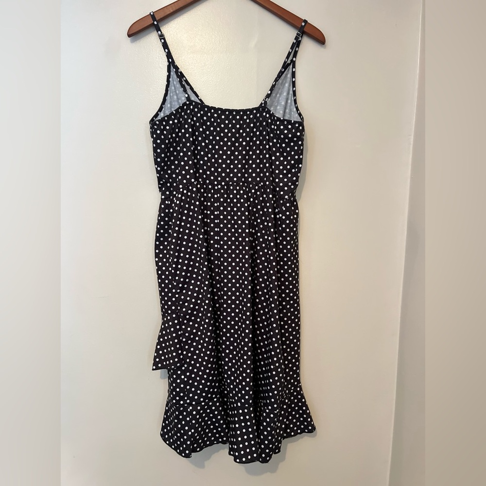 Polka Dot dress, Large, adjustable straps, cute tiered ruffles at the bottom - Picture 3 of 9